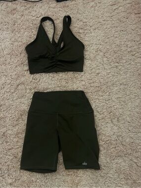 Alo Olive Coloured Set